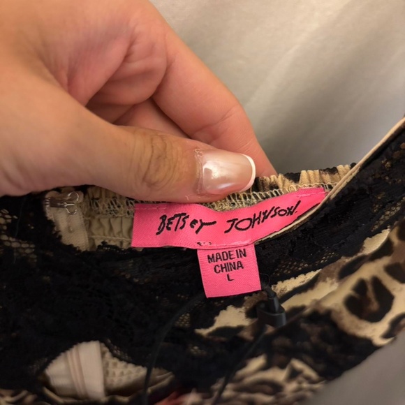 nwt, unworn - betsey johnson viola mini dress - leopard - size L - Picture 6 of 6